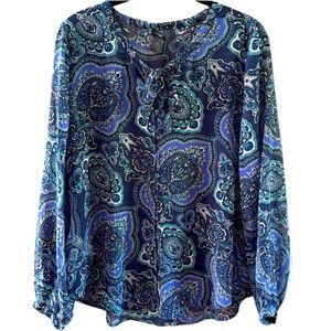 Ann Taylor Women’s Vneck Button Down Blouse size Medium